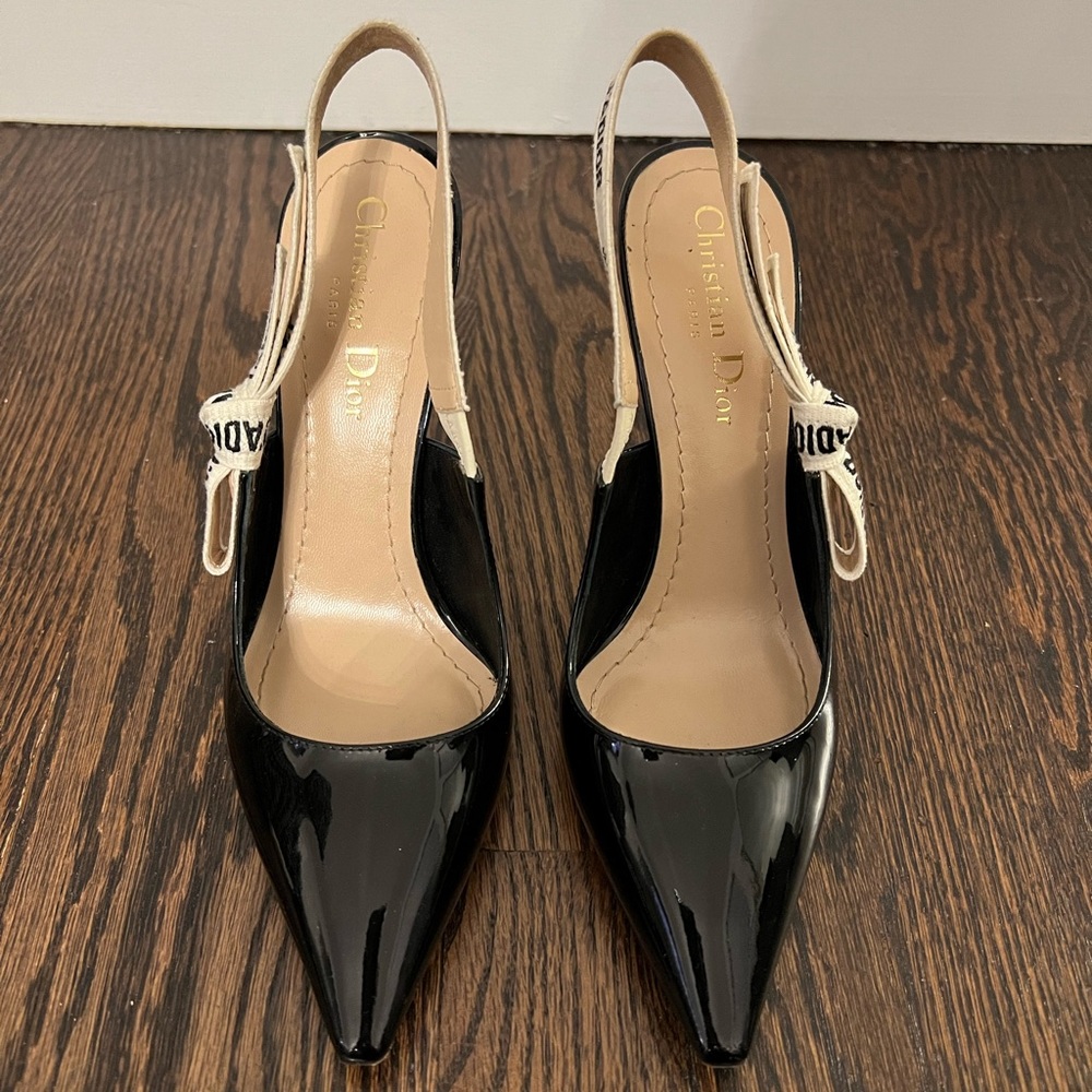 J’adior Slingback Pumps